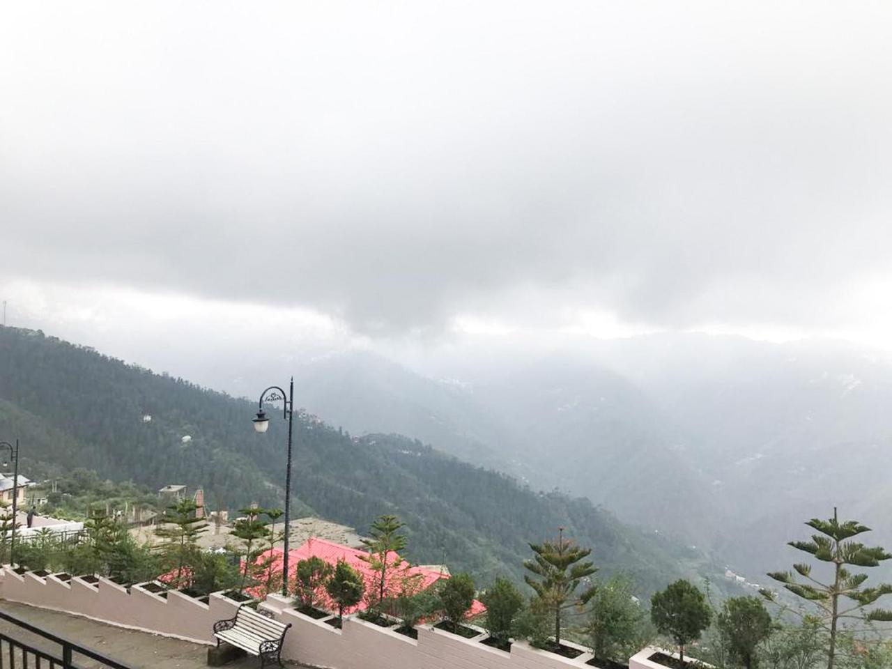 Spangle Heights Shimla, Suites And Residences ภายนอก รูปภาพ