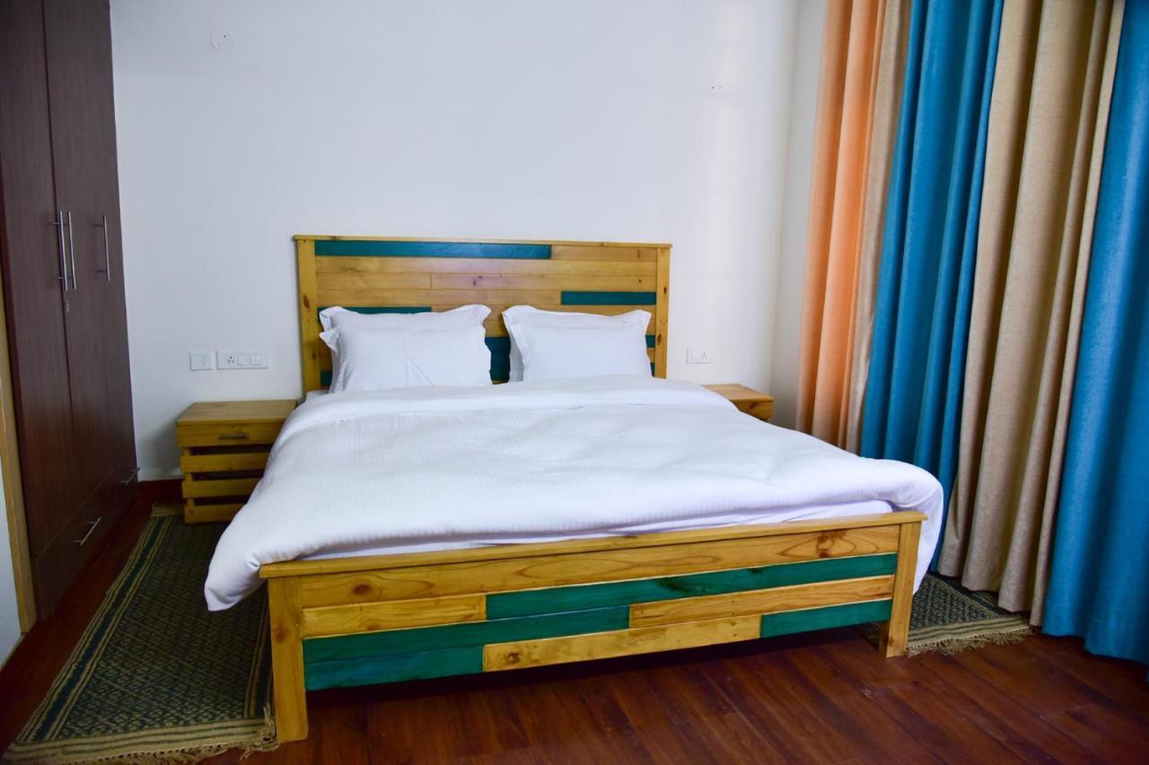 Spangle Heights Shimla, Suites And Residences ภายนอก รูปภาพ