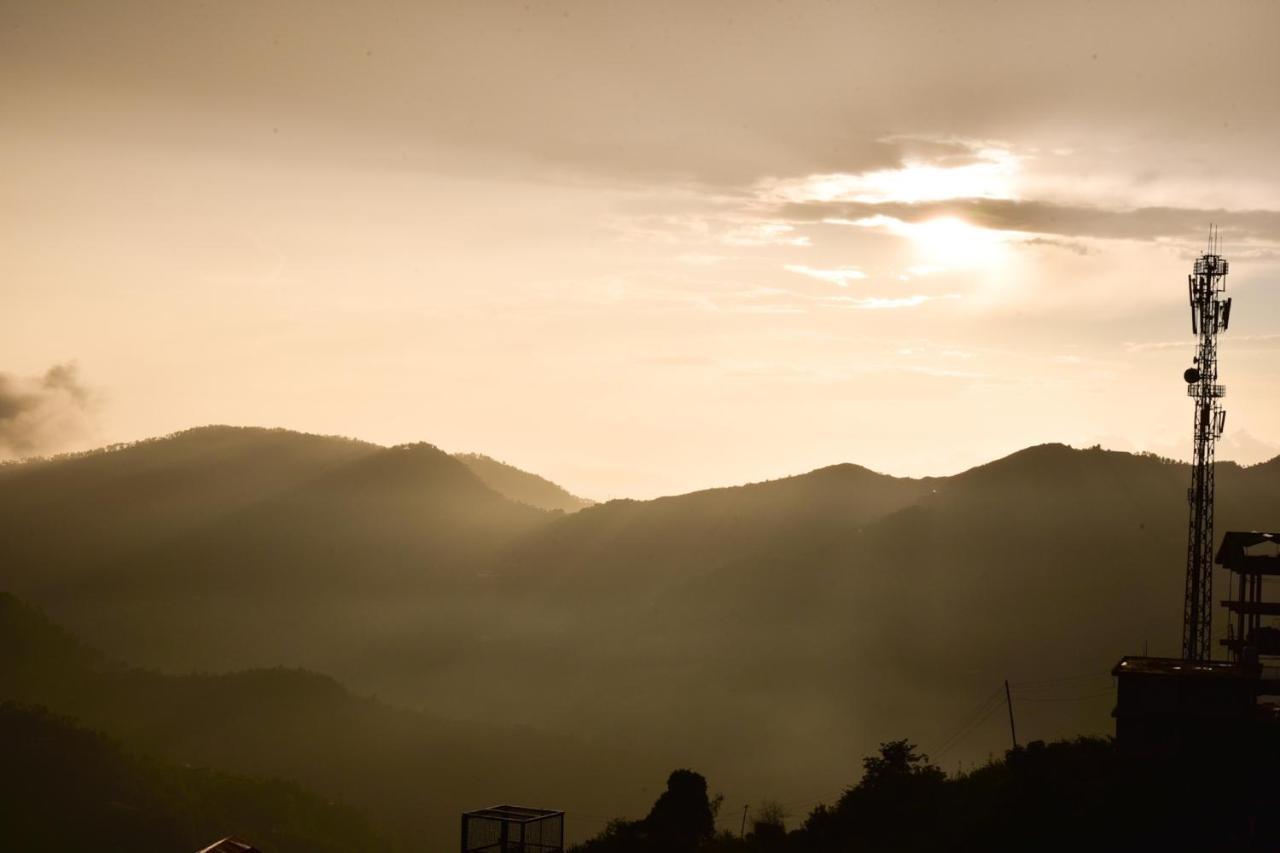 Spangle Heights Shimla, Suites And Residences ภายนอก รูปภาพ
