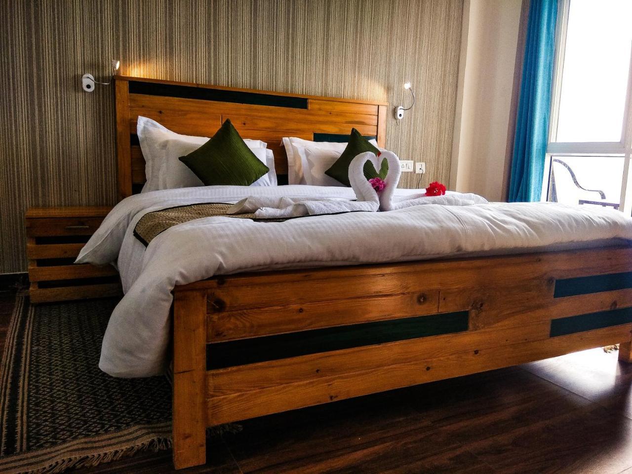 Spangle Heights Shimla, Suites And Residences ภายนอก รูปภาพ
