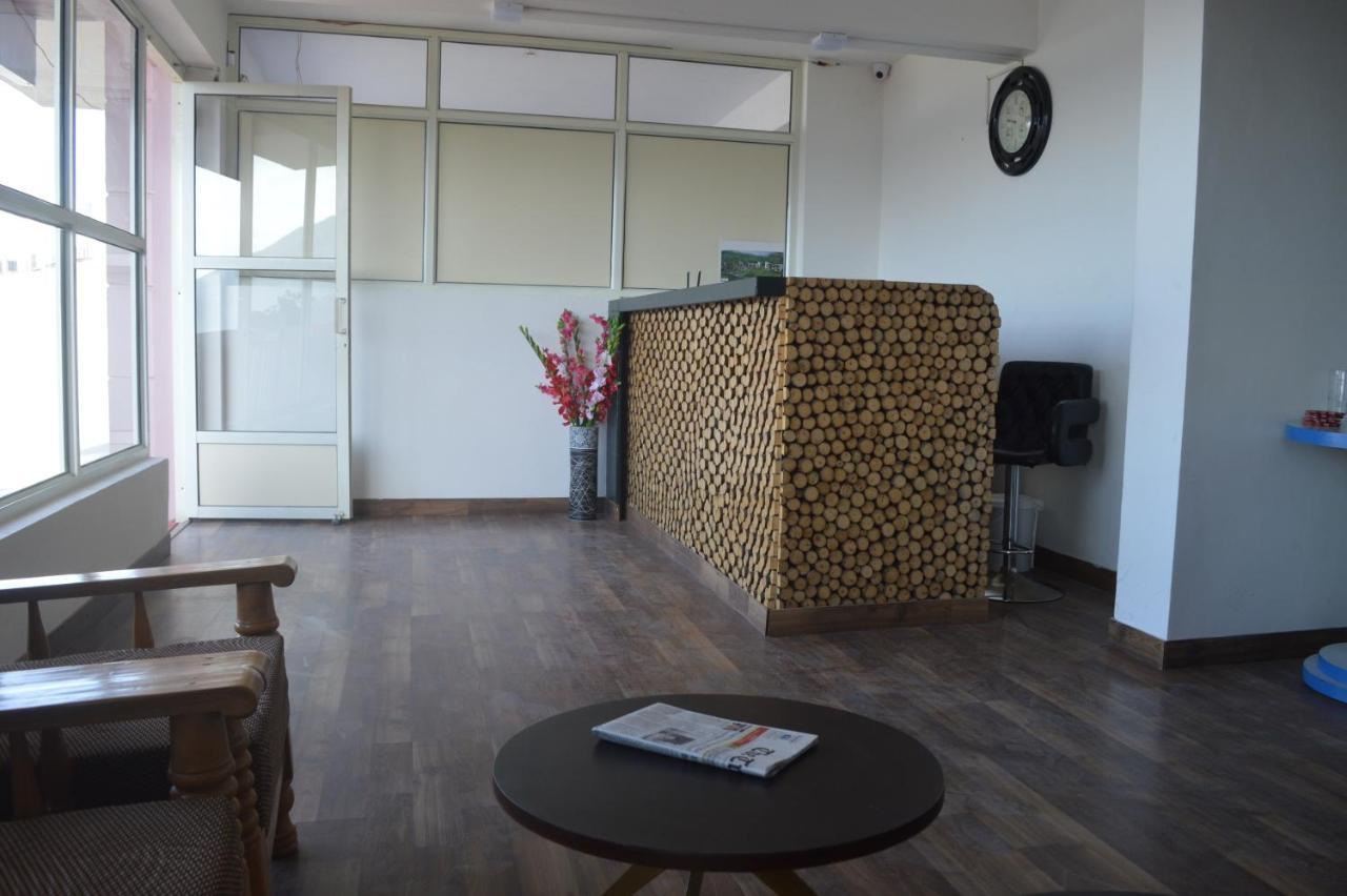 Spangle Heights Shimla, Suites And Residences ภายนอก รูปภาพ